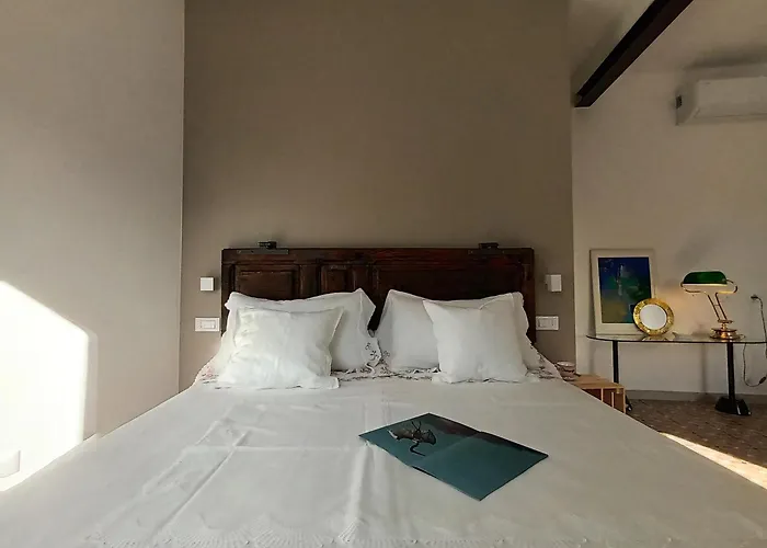 Pensión Sobborgospina47 Sarzana